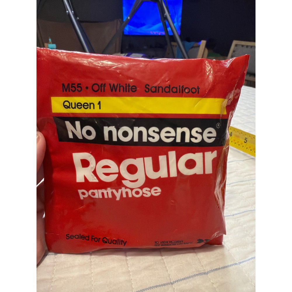 Vintage 1991 No Nonsense‎ Regular Pantyhose Off White Sandalfoot Queen 1 NIP USA